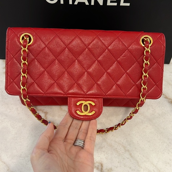 100% Authentic Chanel Vintage Medium Classic Double Flap Bag - Picture 5 of 17